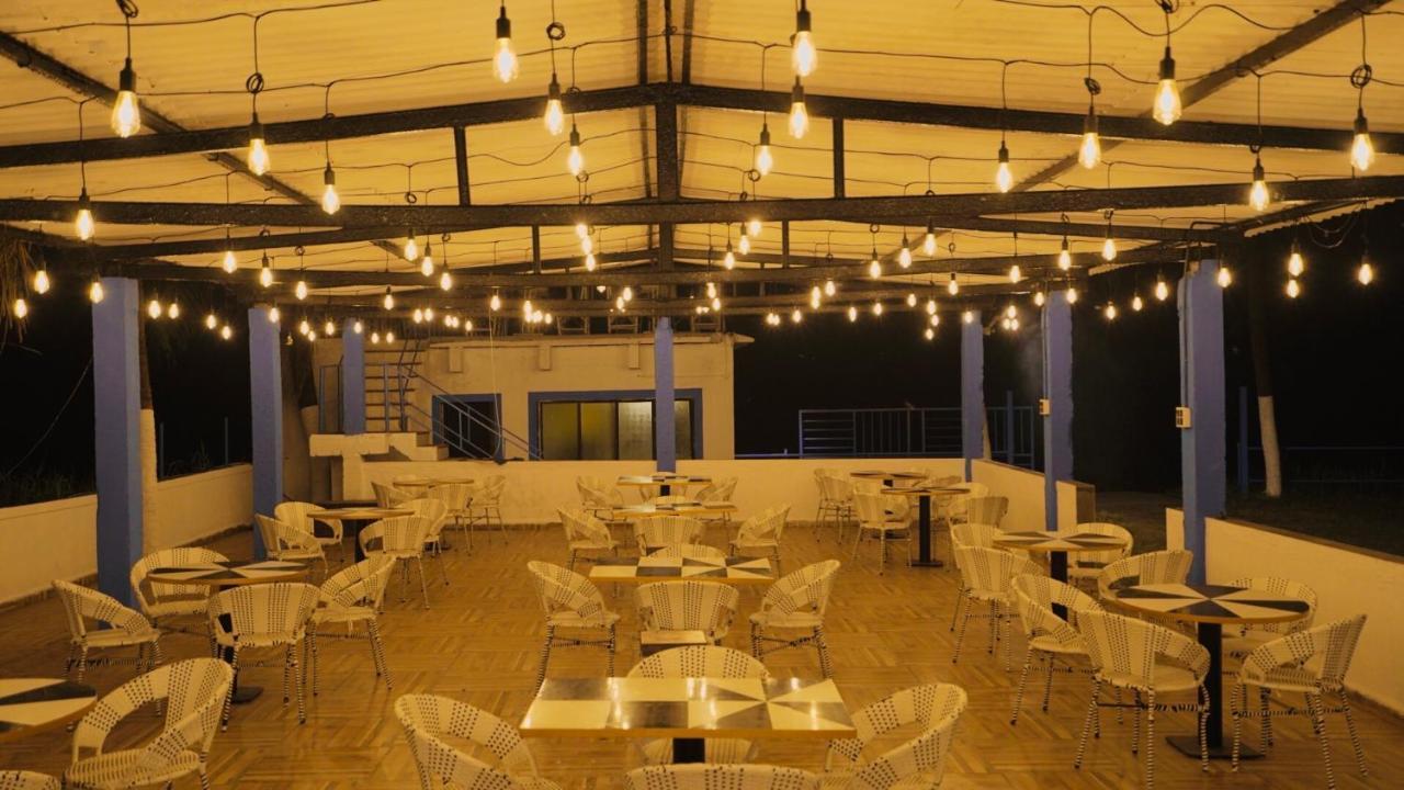 Santorini Vasai Resort Exterior photo
